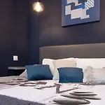 Le Red St Leon : Lit Queen Size * Wifi * Ideal Couple Lejlighed *