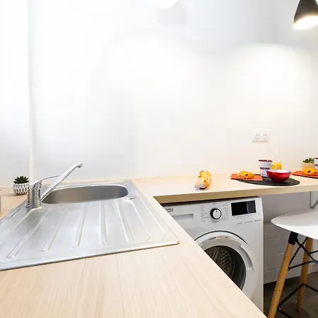 Le Red St Leon : Lit Queen Size * Wifi * Ideal Couple Apartment *