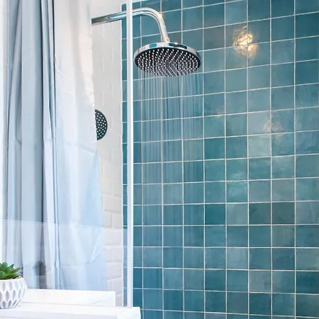 Le Red St Leon : Lit Queen Size * Wifi * Ideal Couple Apartment Colmar