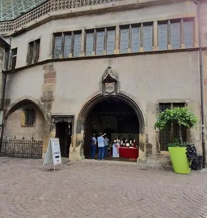 Le Red St Leon : Lit Queen Size * Wifi * Ideal Couple Apartment Colmar