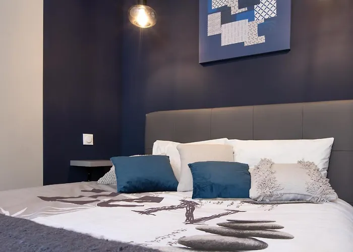 Le Red St Leon : Lit Queen Size * Wifi * Ideal Couple 公寓 *