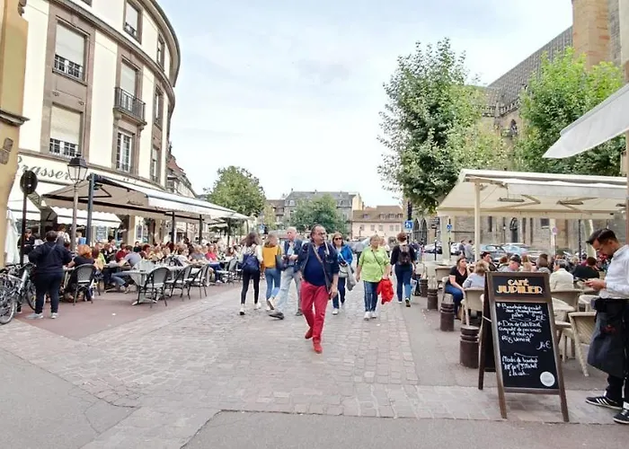 公寓 Le Red St Leon : Lit Queen Size * Wifi * Ideal Couple 科尔马