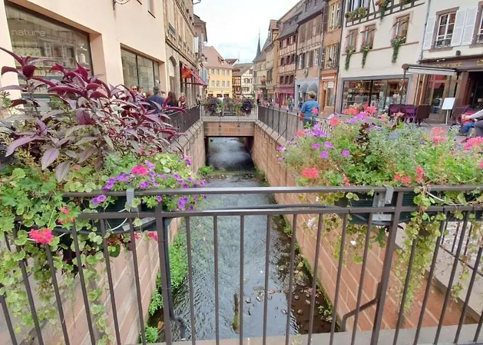 Le Red St Leon : Lit Queen Size * Wifi * Ideal Couple * 科尔马